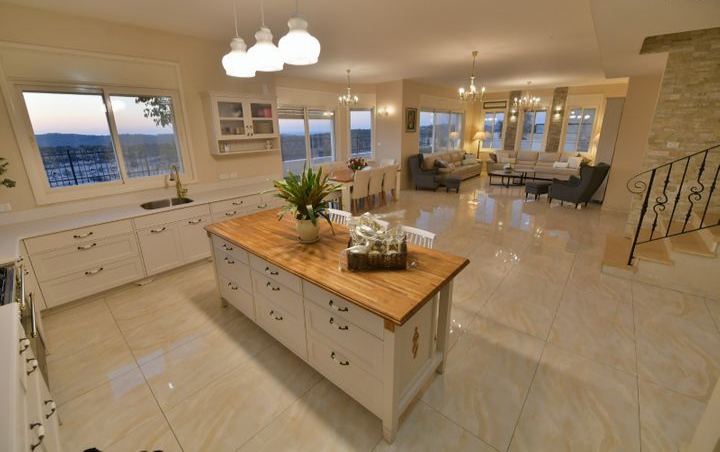 Beautiful Chavakuk Hanavi House – Ramat Beit Shemesh Gimmel