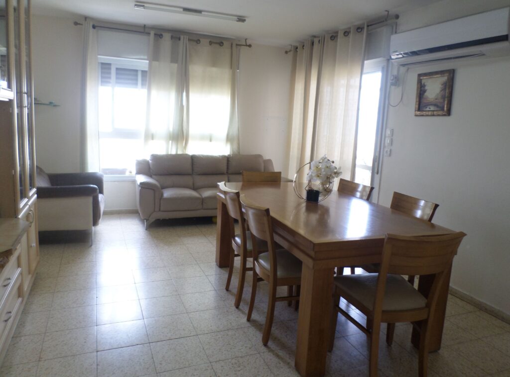 4.5 room apartment in the perfect location!!