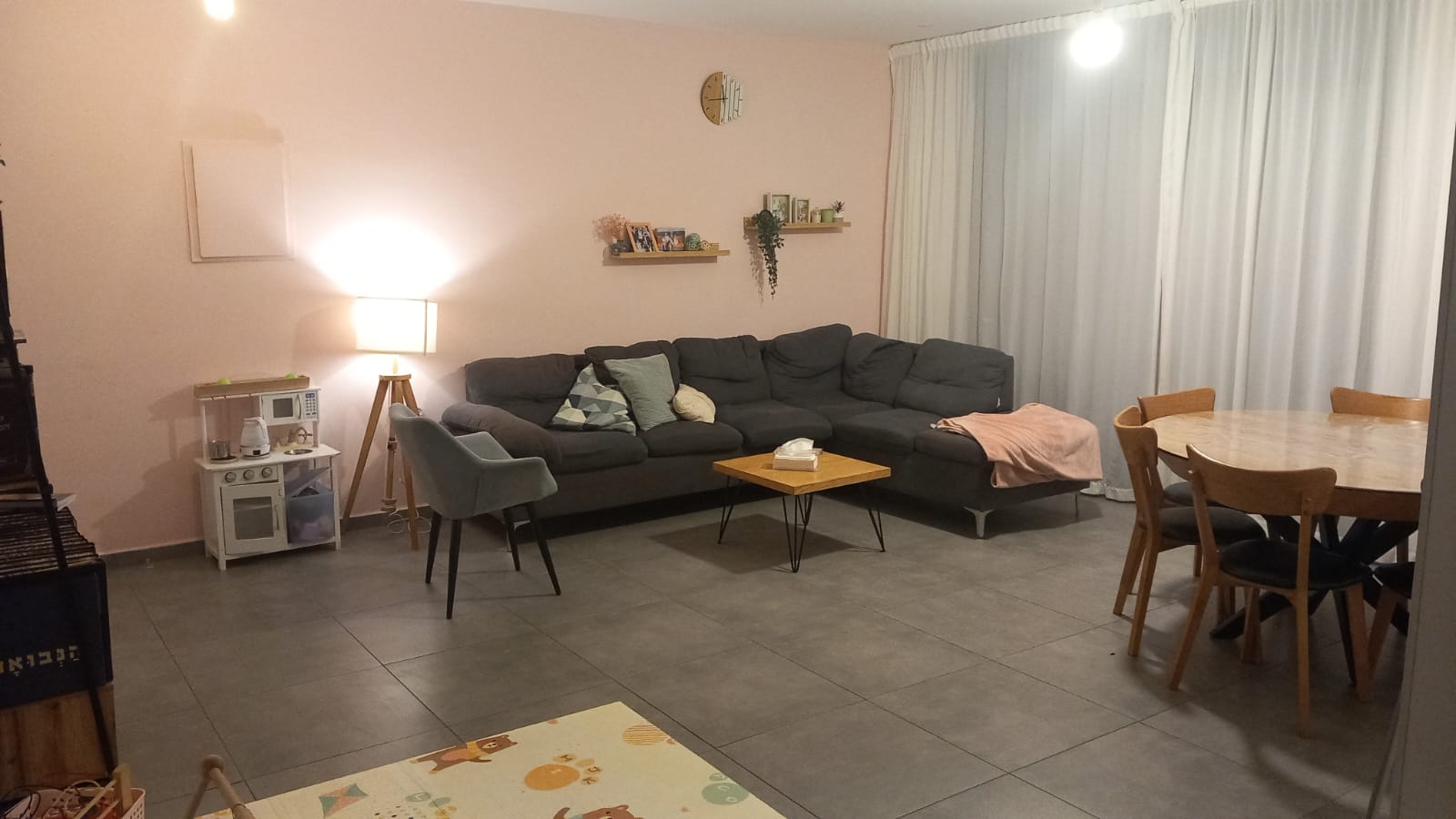 centrally located 4 room apartement for sale