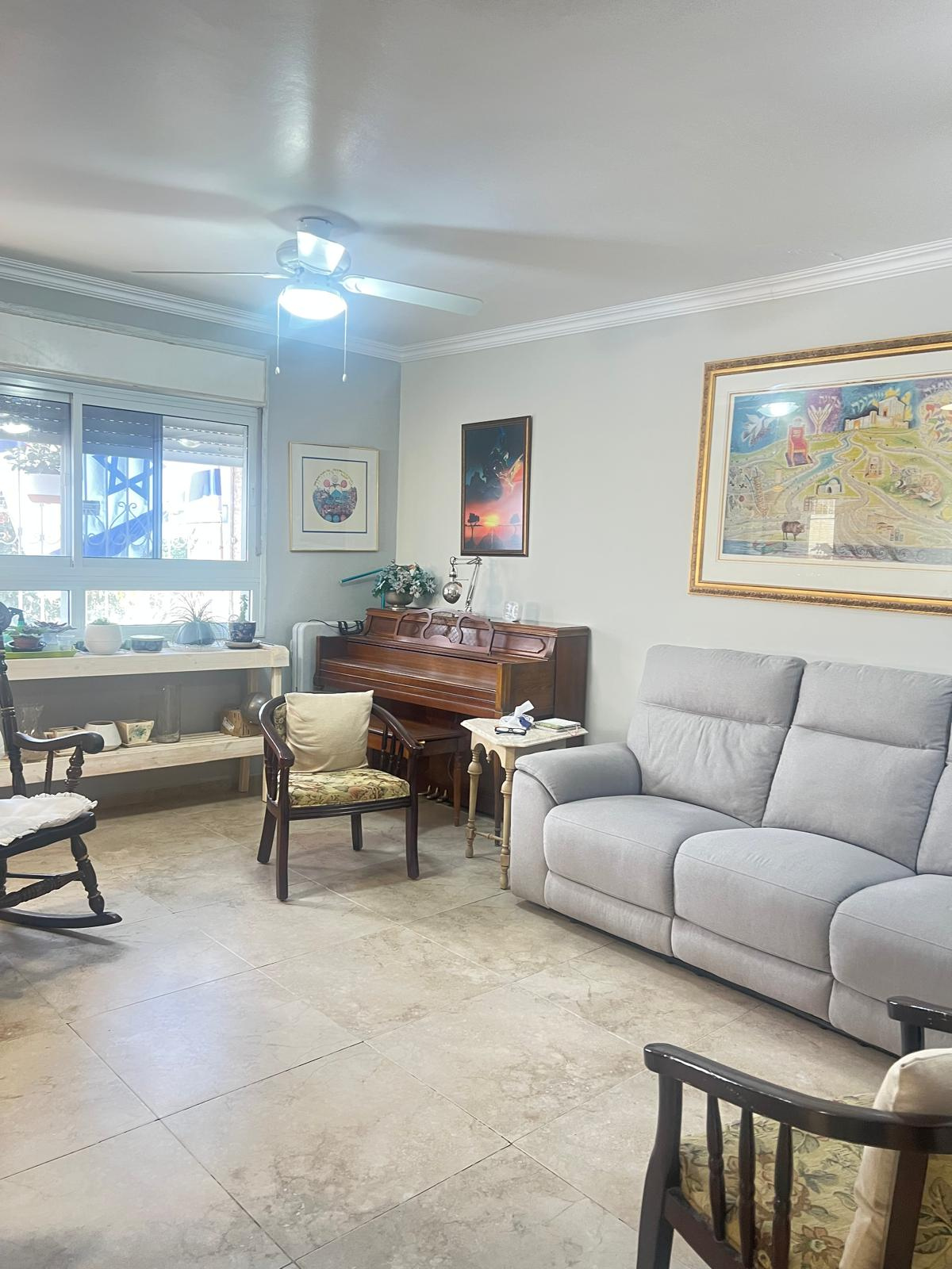 6 Room Apartment with a Garden and Private Entrance – SOLD!