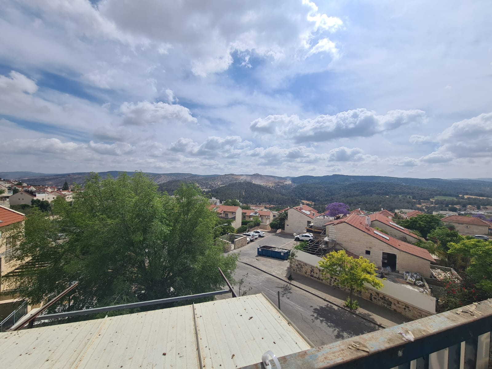 For Sale 3 Rooms on Nachal Habesor in Ramat Beit Shemesh Aleph – GREAT LOCATION!